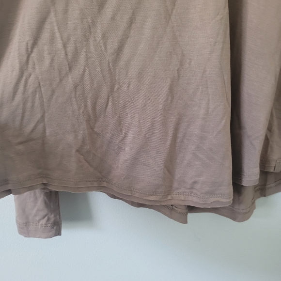 We the Free Long Sleeve Deep V-Neckline Pullover Top Size XL in Cream - Picture 4 of 9